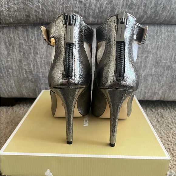 Michael Kor Lara Bootie in Pewter - Picture 4 of 4